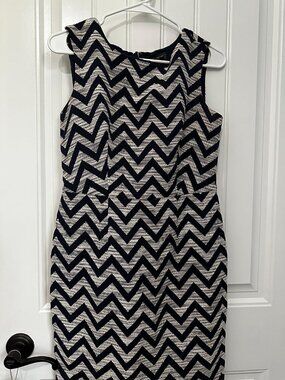 The Limited Petite Navy and White Chevron Textured Sleeveless Sheath Dress